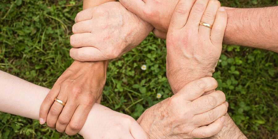 handinhand-haende-beitrag